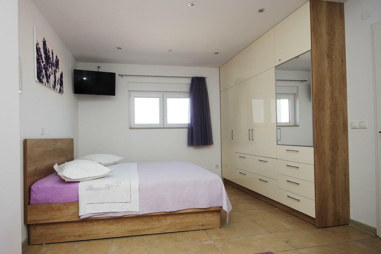 Apartmani Dalmacija Брела Екстериор снимка