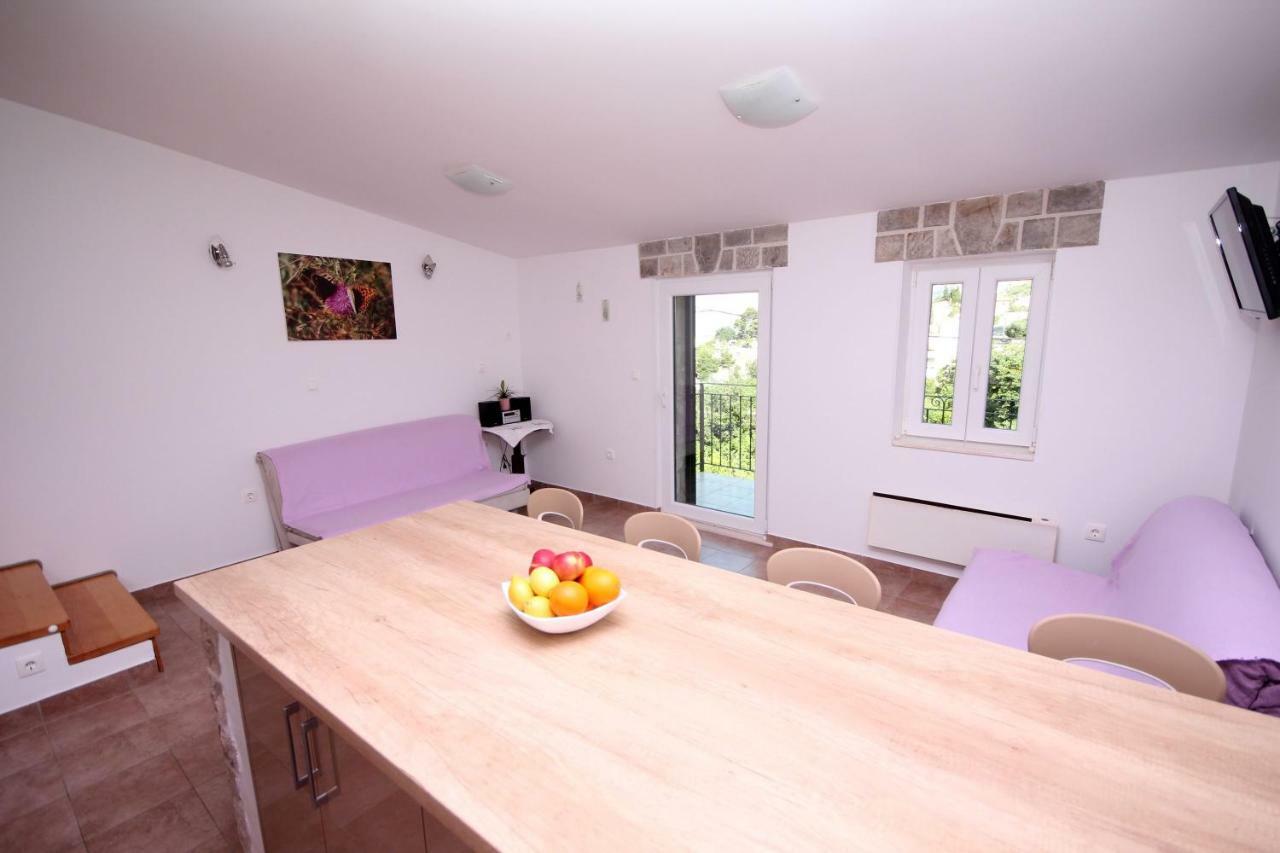 Apartmani Dalmacija Брела Екстериор снимка
