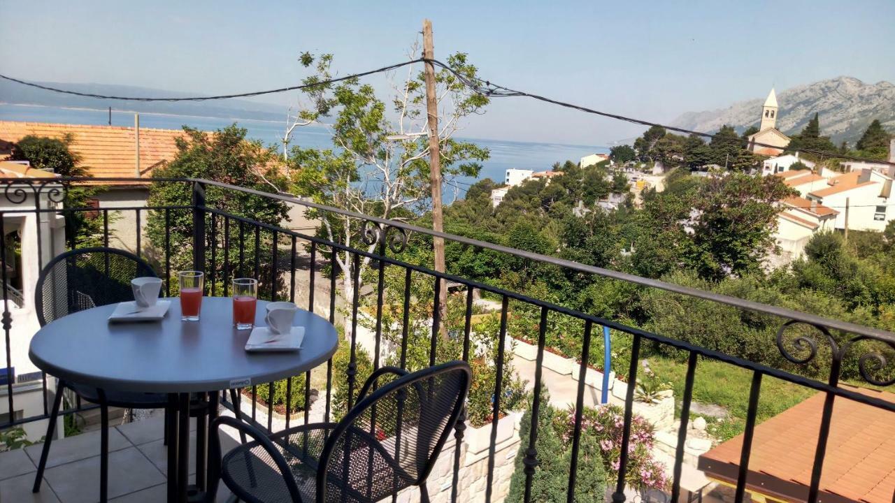 Apartmani Dalmacija Брела Екстериор снимка
