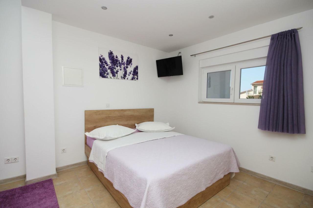 Apartmani Dalmacija Брела Екстериор снимка