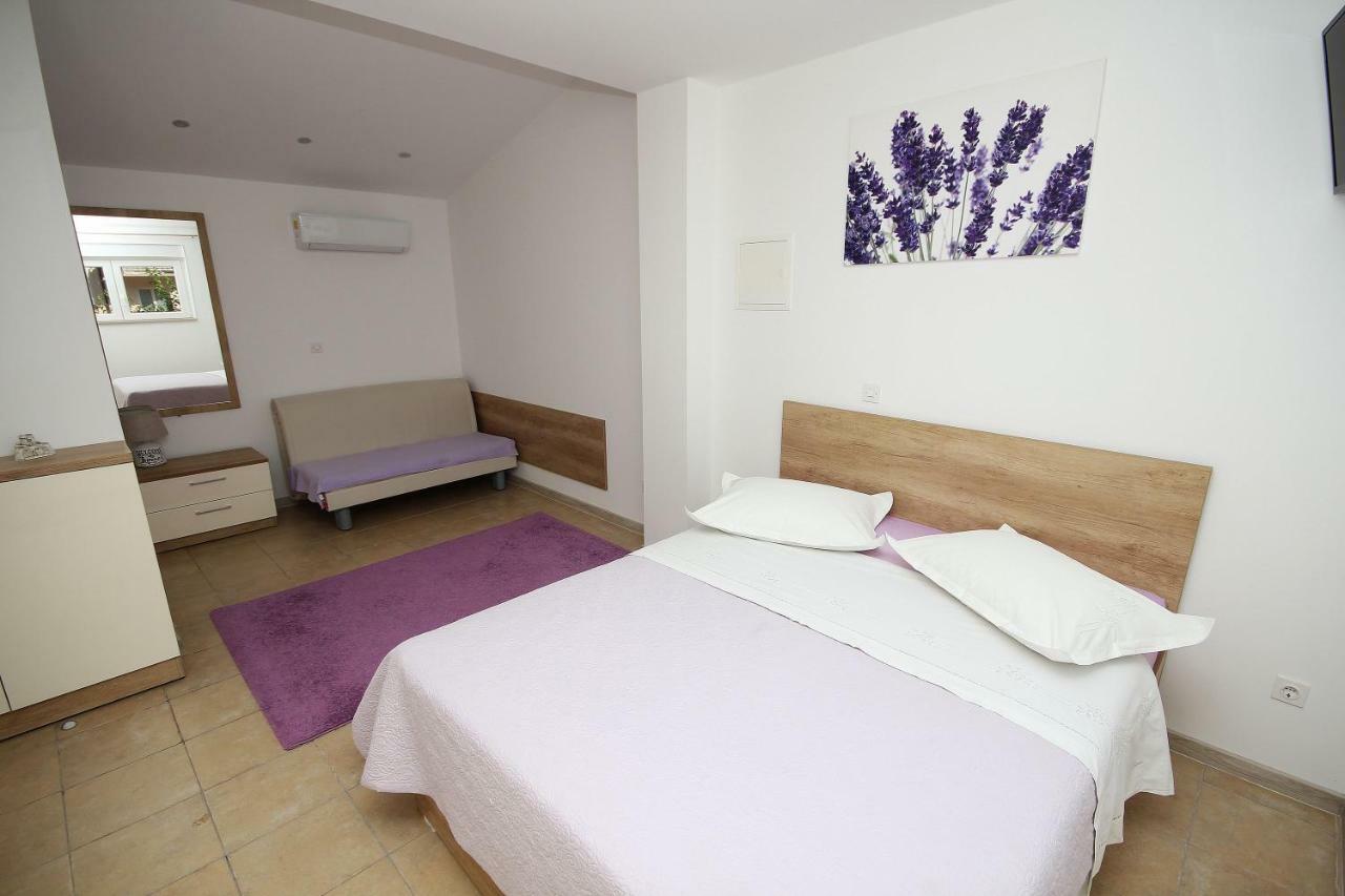 Apartmani Dalmacija Брела Екстериор снимка