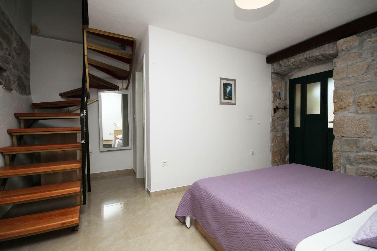 Apartmani Dalmacija Брела Екстериор снимка