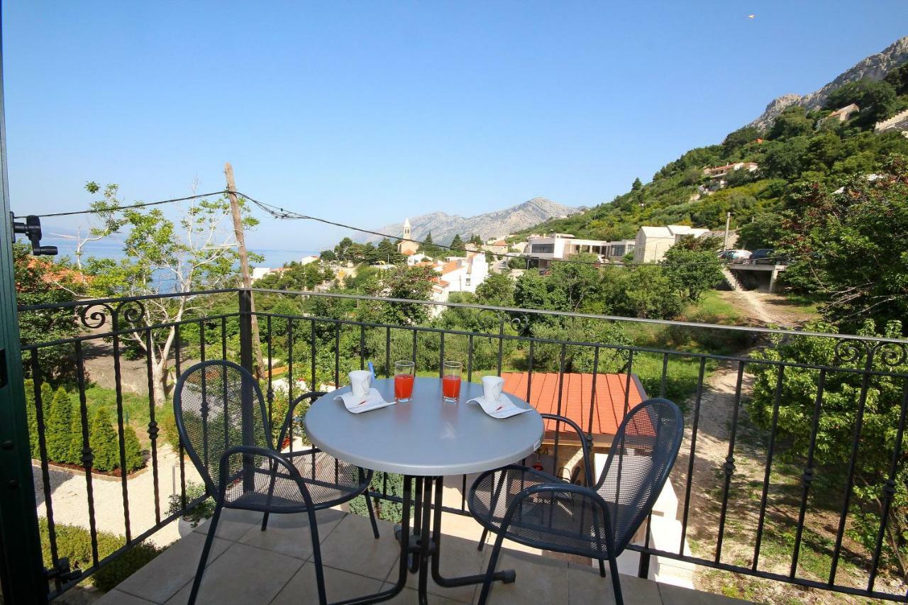 Apartmani Dalmacija Брела Екстериор снимка