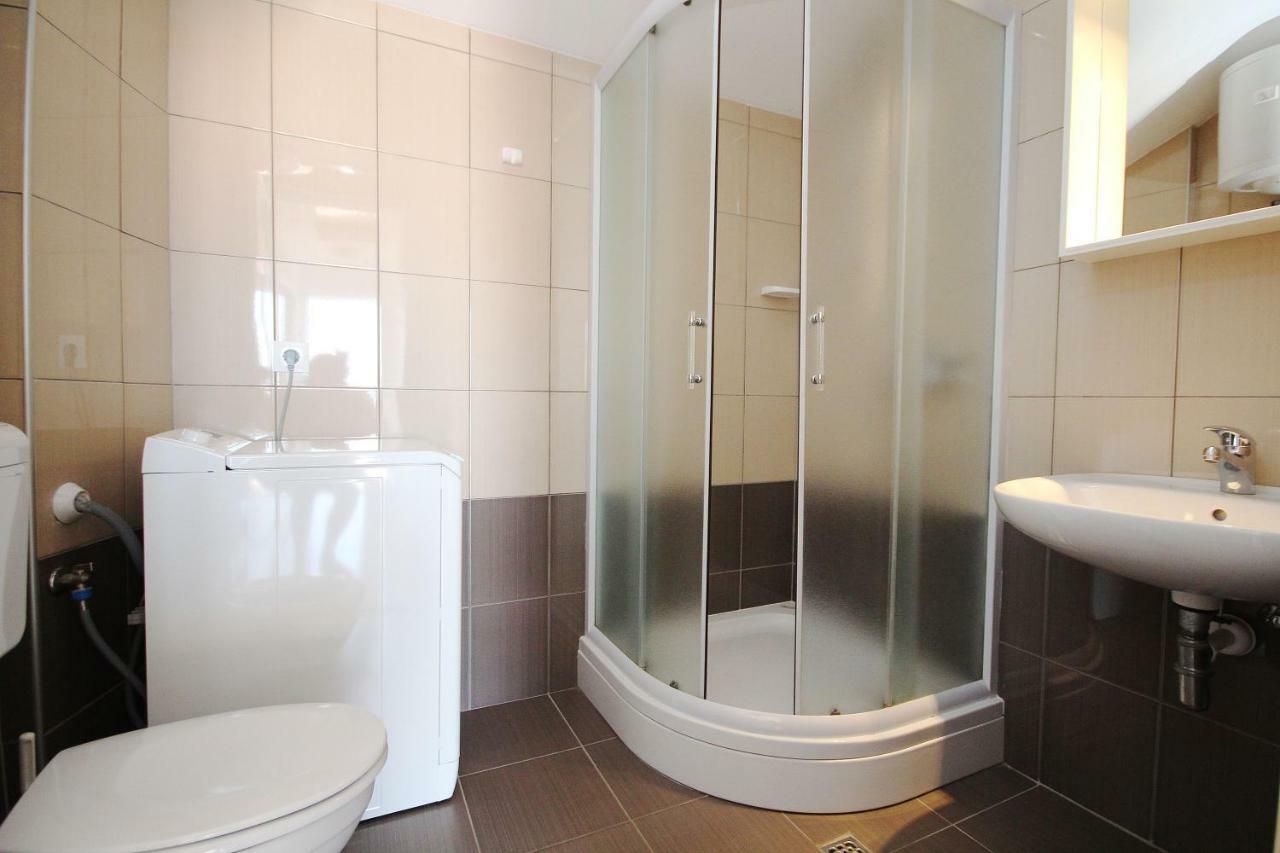 Apartmani Dalmacija Брела Екстериор снимка
