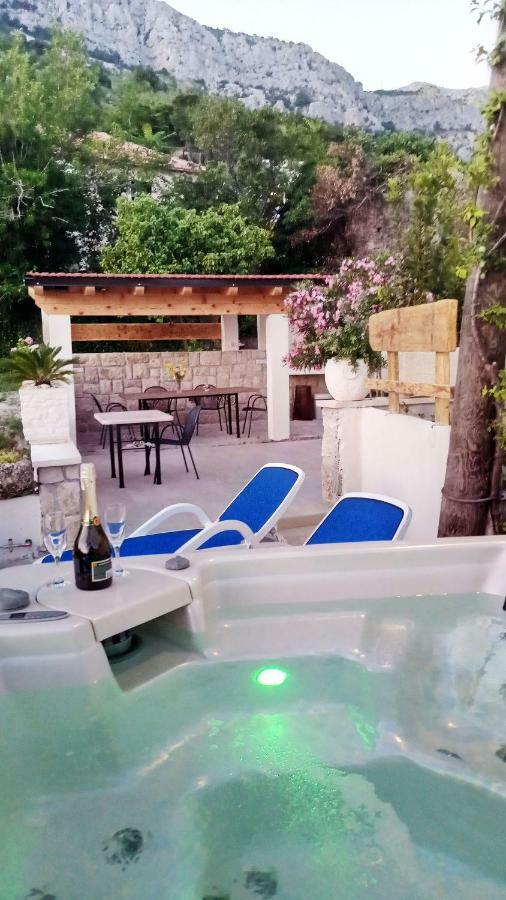 Apartmani Dalmacija Брела Екстериор снимка