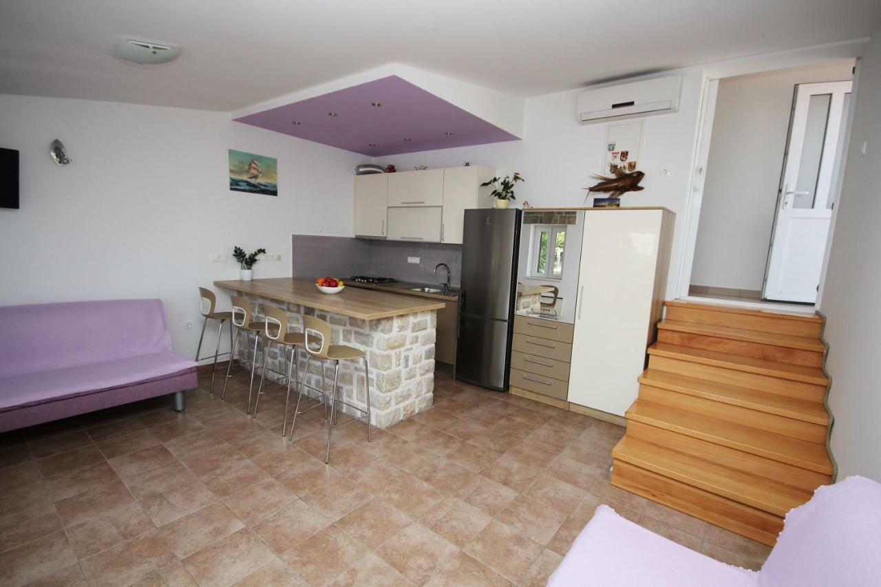 Apartmani Dalmacija Брела Екстериор снимка