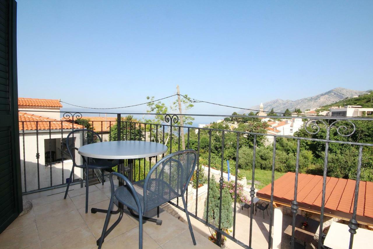 Apartmani Dalmacija Брела Екстериор снимка